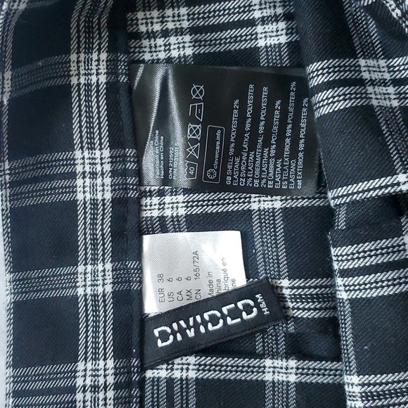 H&M Plaid Black & White Pleated Short Twill Skirt - Picture 5 of 6